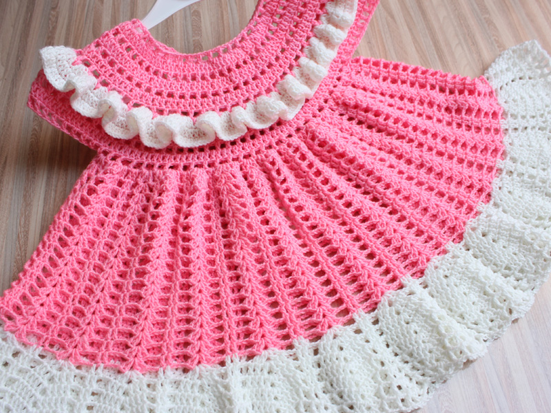 Patrón de un Precioso Vestido Rosa Para Bebé